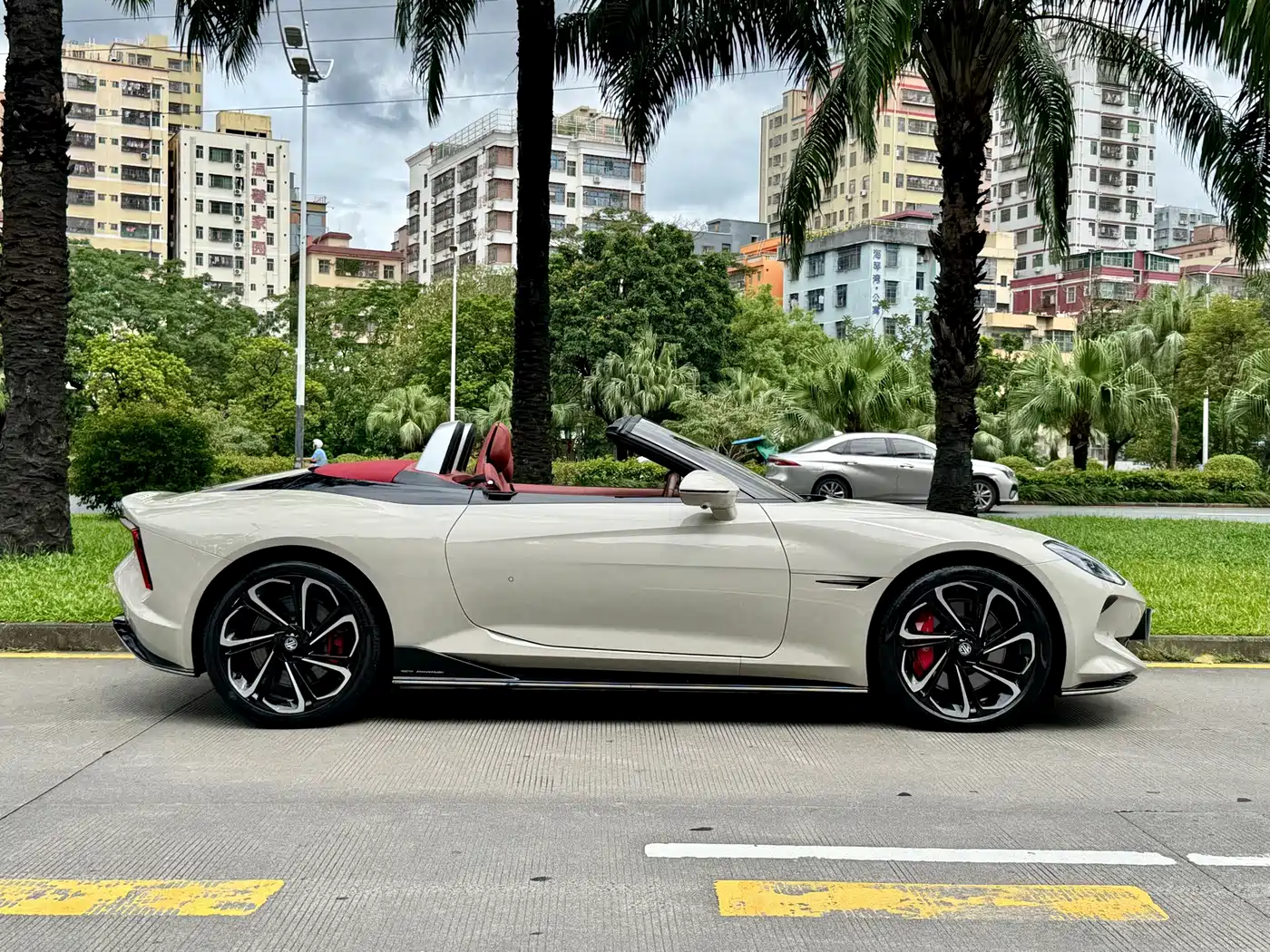 2024 MG Cyberster