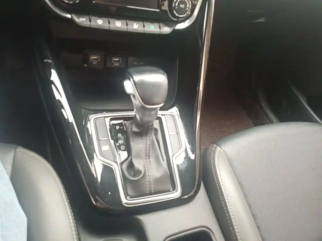 Kia Sportage 2019 2.0L Automatic Smart Luxury Edition фото 14