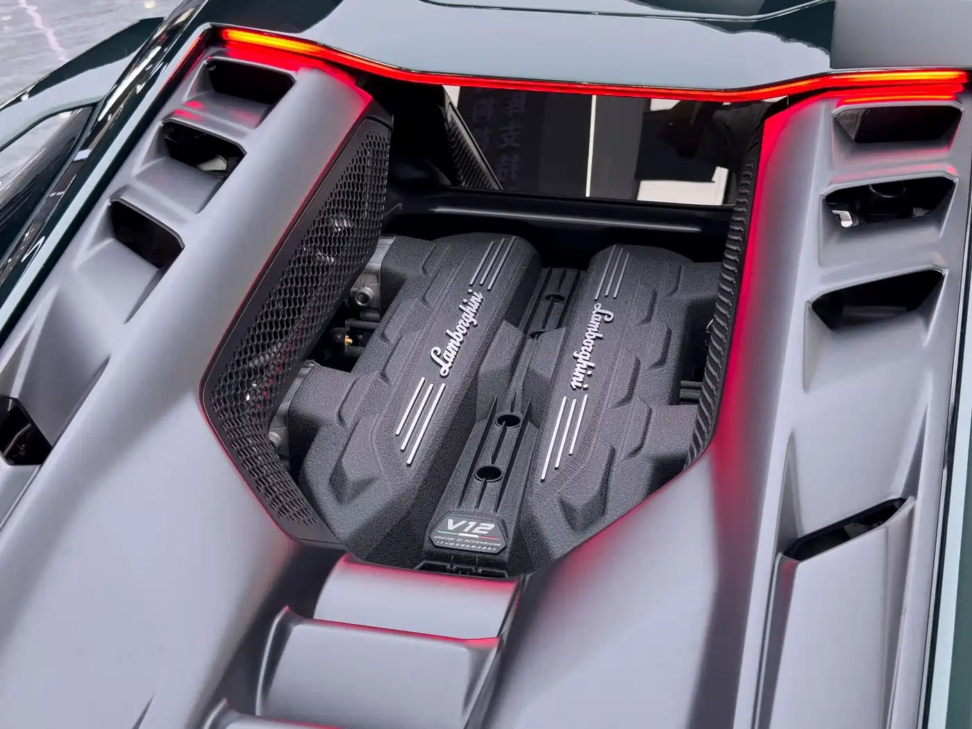 Lamborghini Revuelto 2025 2023 6.5L PHEV Standard