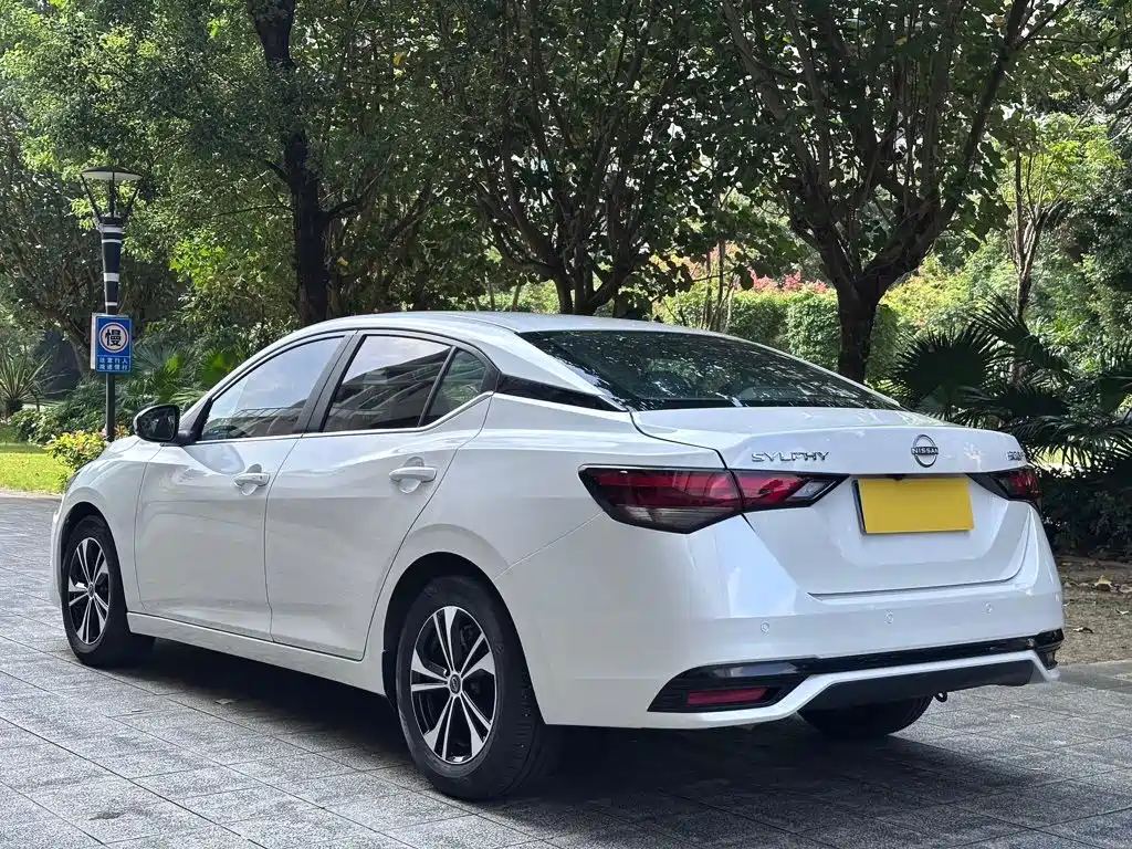Nissan Sylphy 2024 2023 1.6L CVT Deluxe Edition