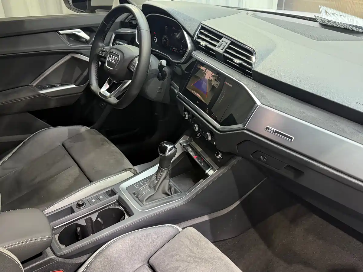 Audi Q3 2023 35 TFSI Fashion Dynamic (1.4T) фото 13