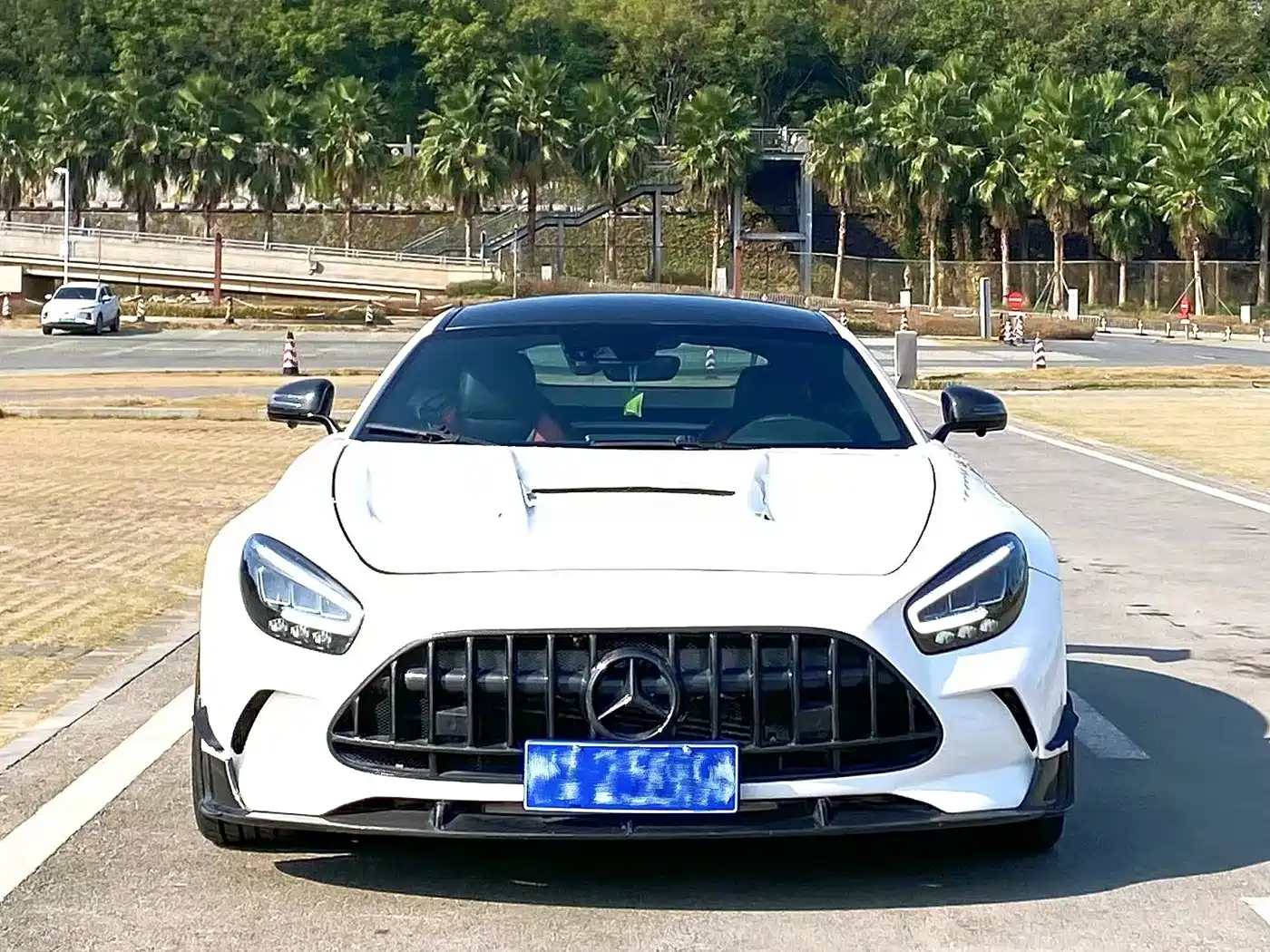 MERCEDES-BENZ AMG GT
