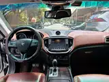 Photo 8 - Maserati Ghibli