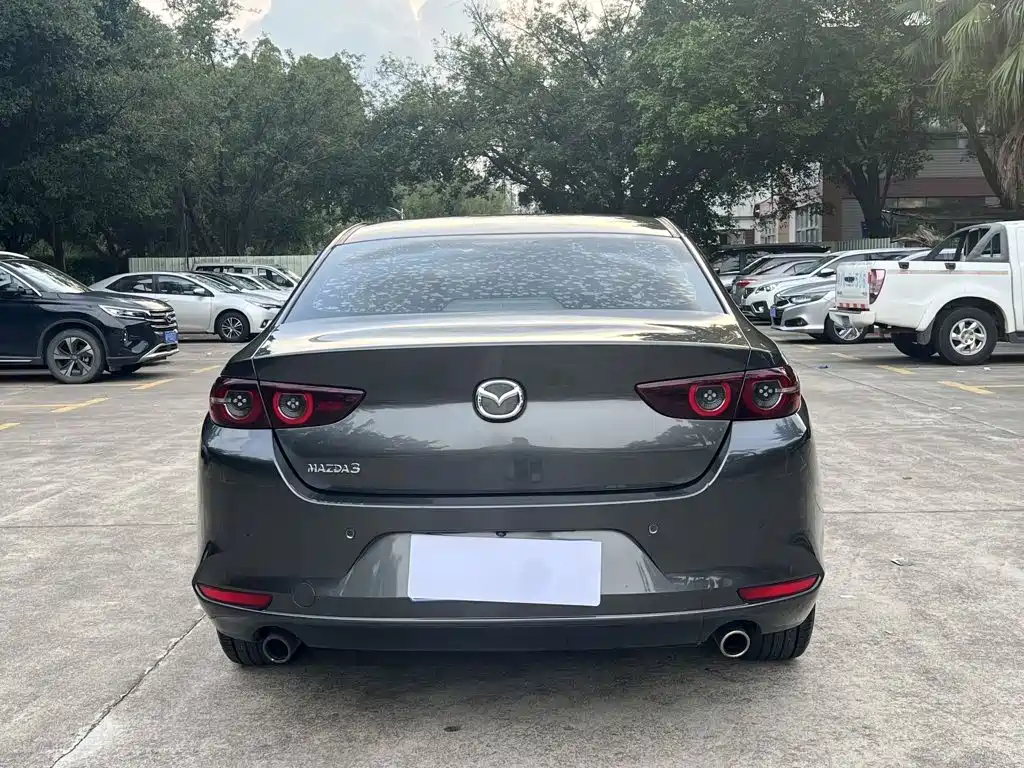 Photo 8 - Mazda Mazda 3