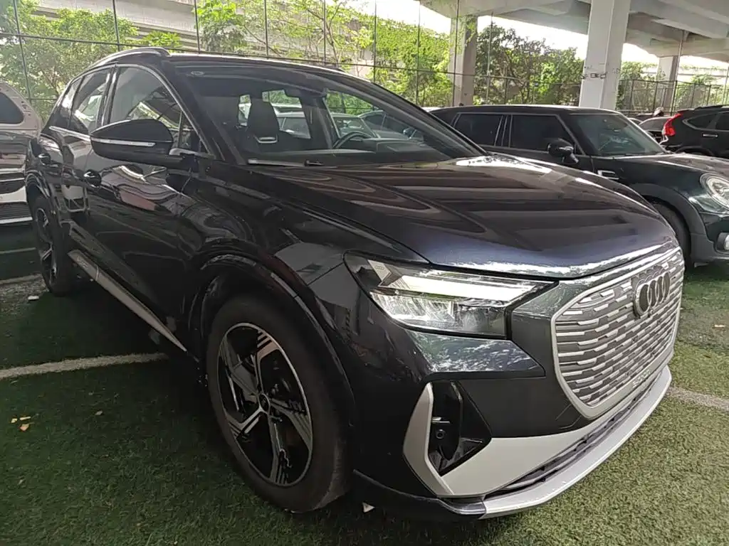 Фото 4 - Audi Q4 e-tron