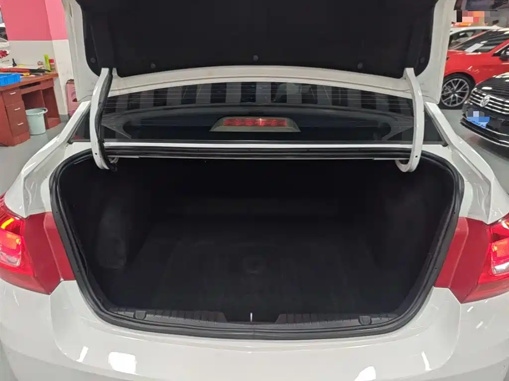 Chevrolet Cruze 2015 1.5L Classic SE AT фото 19