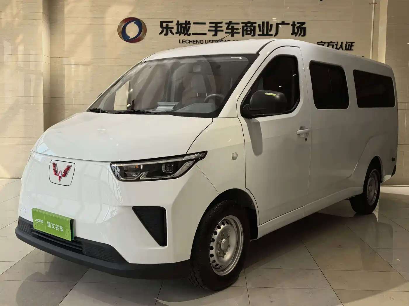 Wuling Motors Wuling Yangguang 2026 2026 Model 440km Passenger Van Comfort Version (6-Seater)