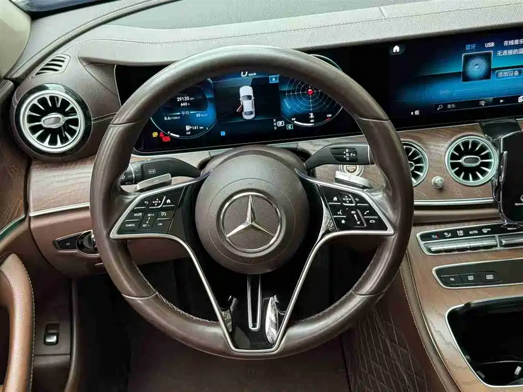 MERCEDES-BENZ E CLASS