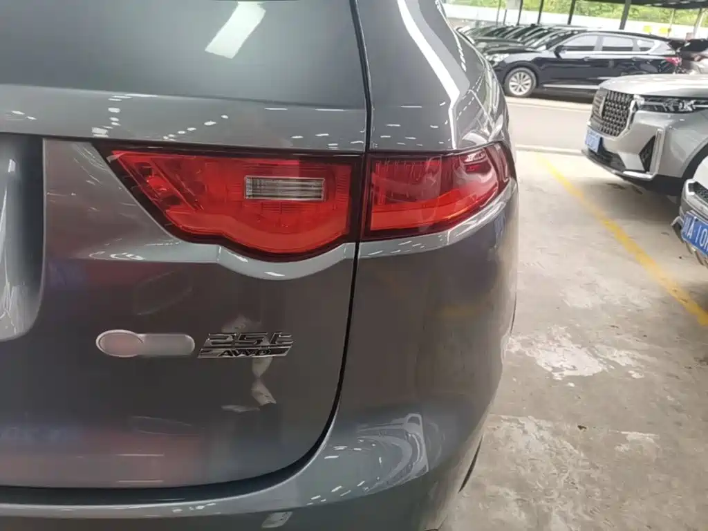 Jaguar F-PACE 2021 2020 2.0T Urban Premium Edition