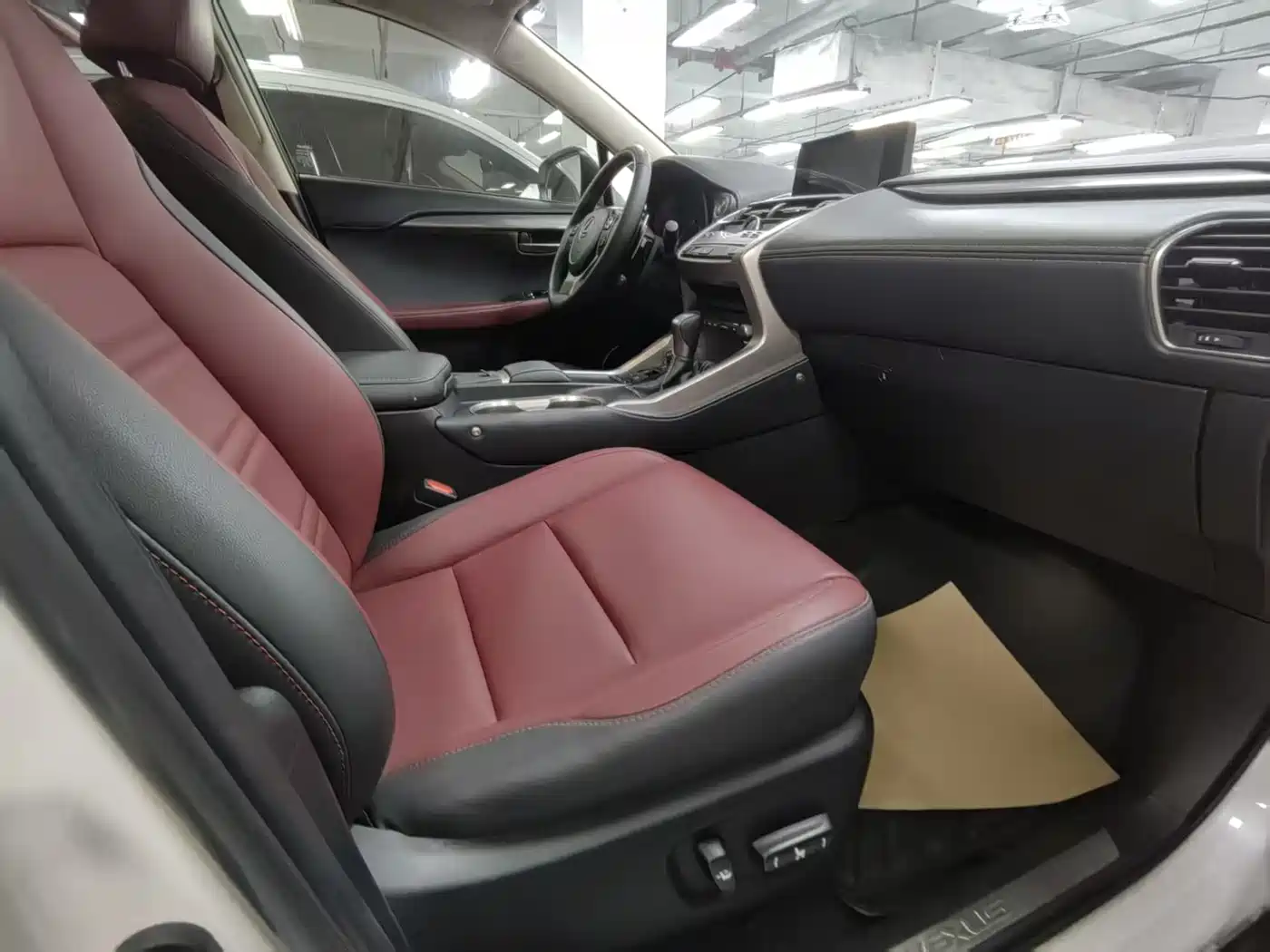 Lexus NX 2020 200 AWD F Sport China VI фото 11