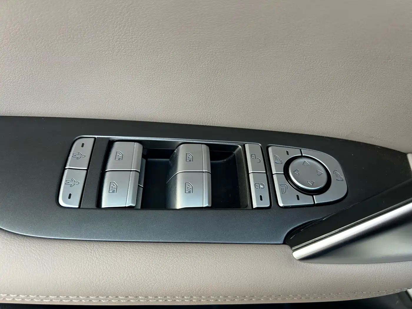 BYD Tang New Energy 2025 Smart Driving Edition DM-i 115KM Flagship фото 33