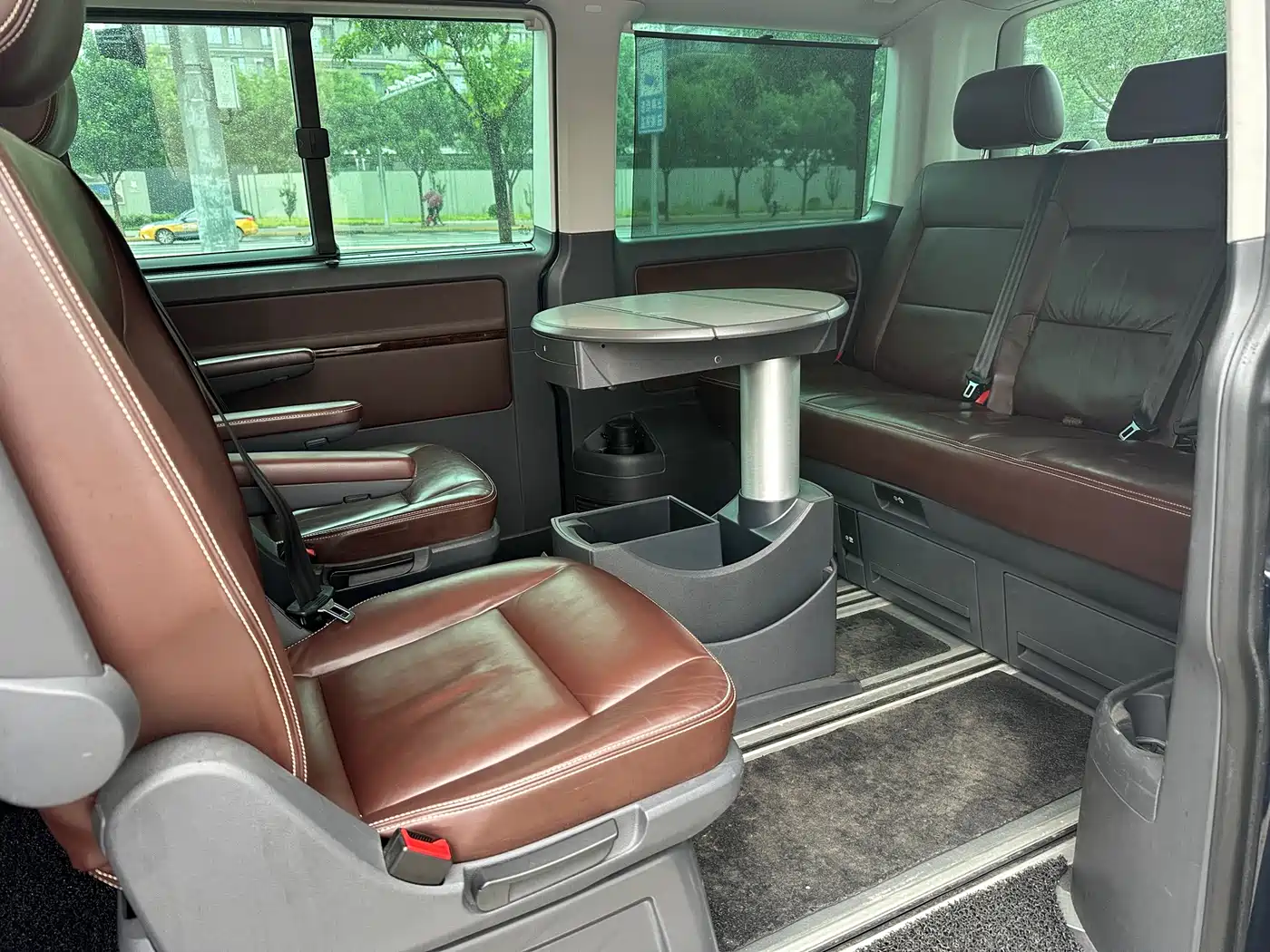 Volkswagen Multivan 2012 2.0TSI 2WD Luxury Edition фото 11