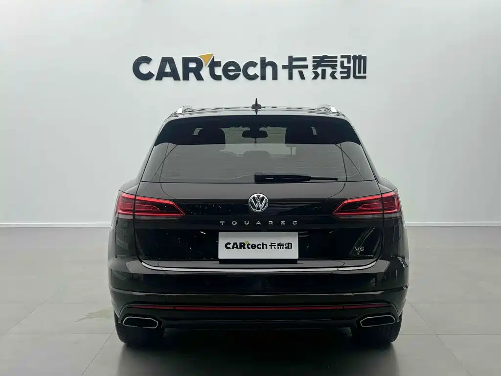 Фото 4 - Volkswagen Touareg