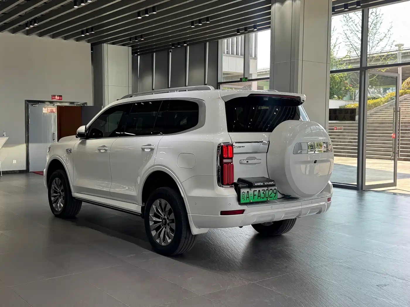 Tank 500 EV 2026 Hi4-T Smart Edition фото 7