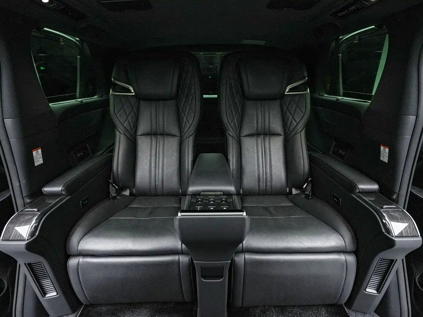 Фото 7 - Lexus LM