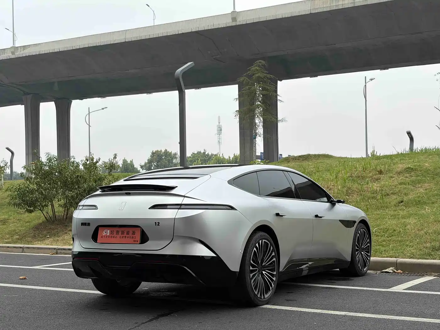 Avatr 12 2023 2023 650 Triple Laser AWD Performance Edition