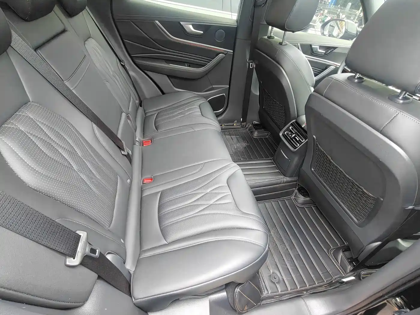 Hongqi HS5 2025 2025 2.0T 2WD Mystic Shadow Edition