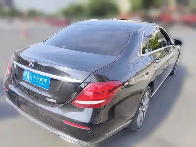 Mercedes-Benz E-Class 2019 E 200 L — фото 2
