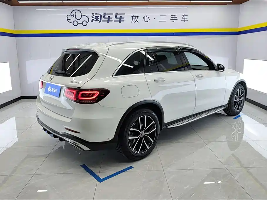 MERCEDES-BENZ GLC
