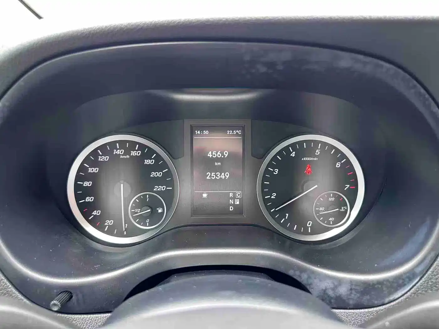 Mercedes-Benz Vito 2023 2.0T Elite 9-Seater фото 10