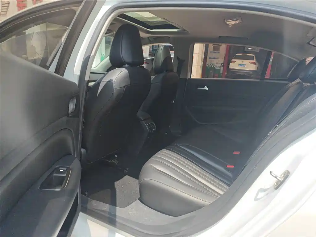 Peugeot 408 2019 360THP Auto Luxury Edition China VI фото 9