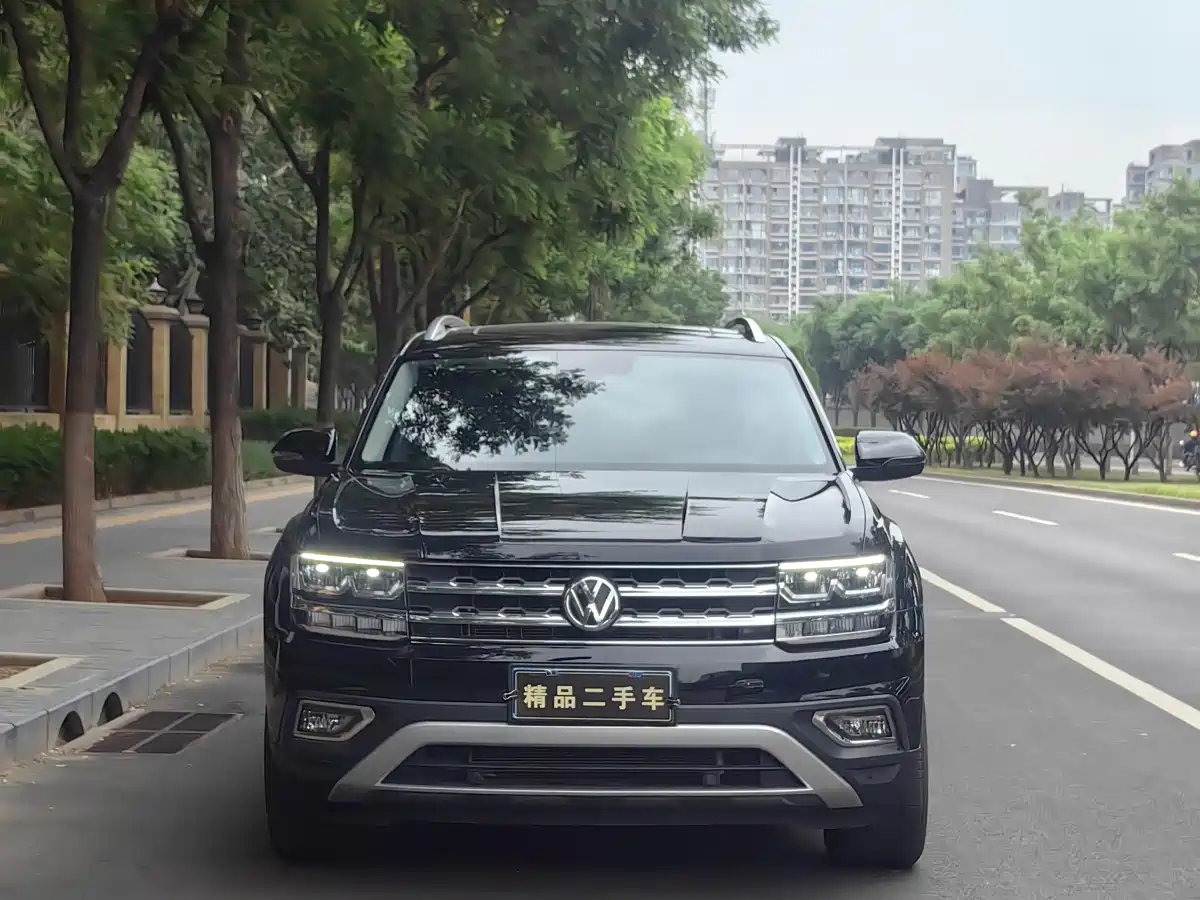 Volkswagen Teramont 2020 380TSI 4WD Luxury Edition China VI фото 3