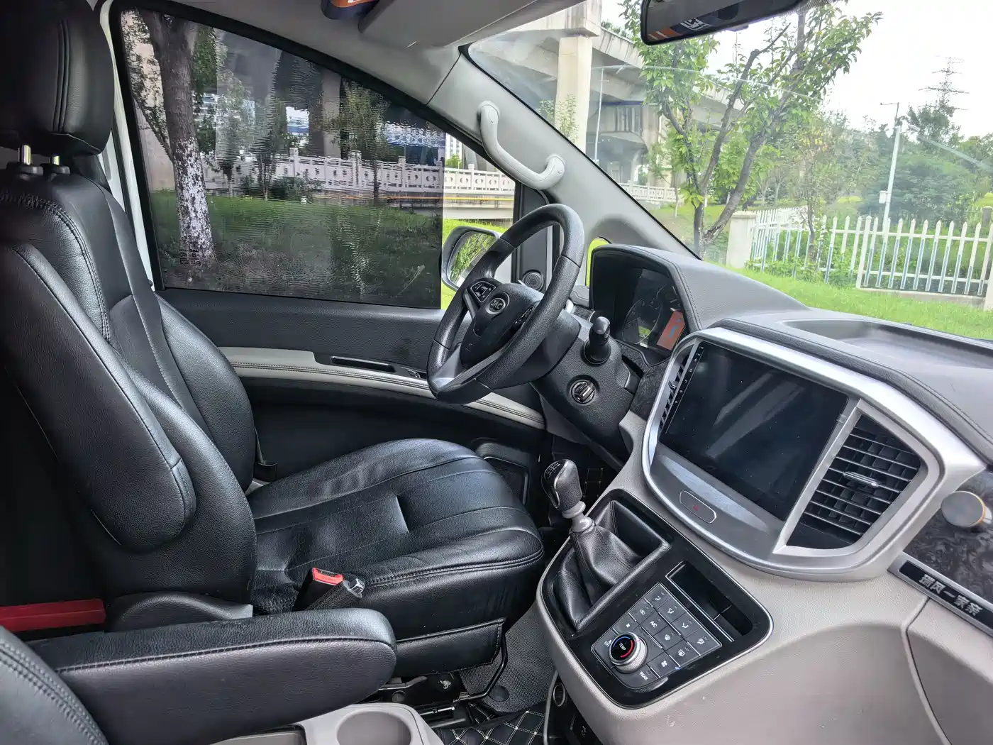 JAC Refine Refine M4 2017 2017 1.9T Diesel Manual Luxury