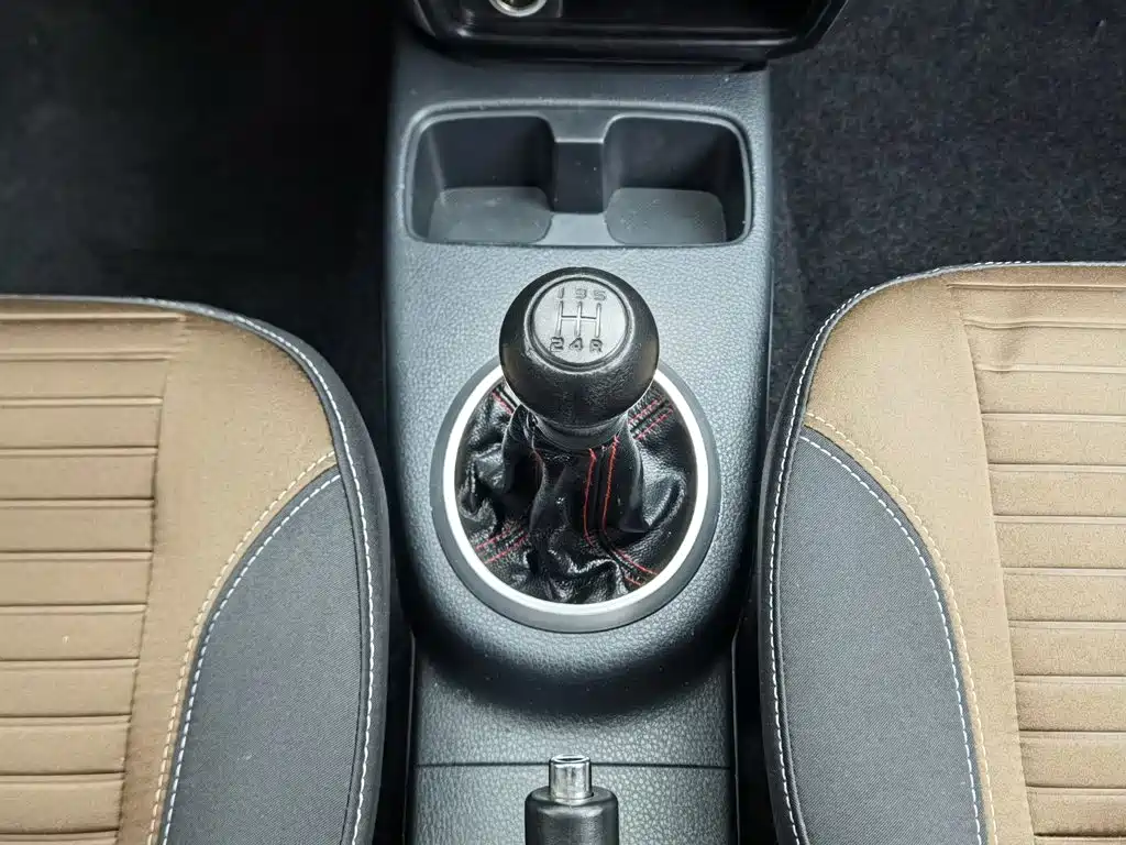 Suzuki SX4 2014 2013 1.6L Manual Cool Edition