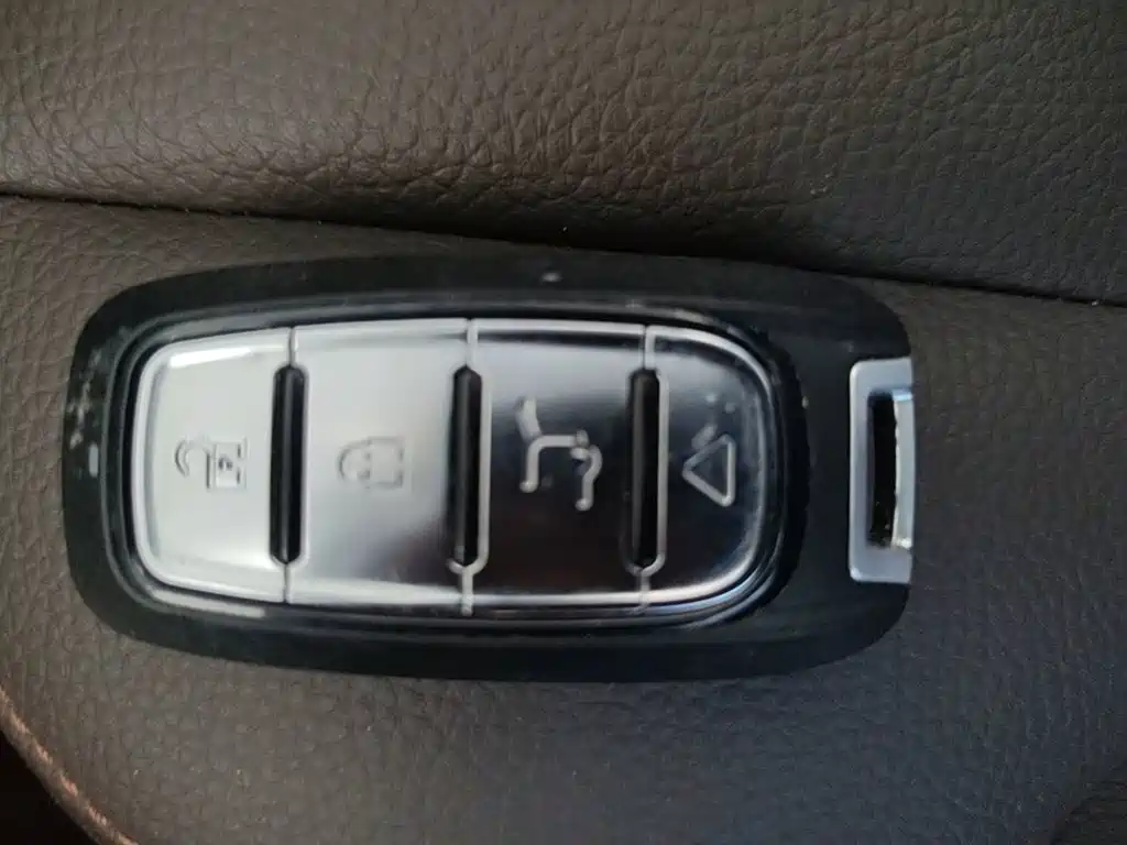 Dongfeng Fengxing Jingyi X5 2017 2017 Model 1.6L CVT Exclusive