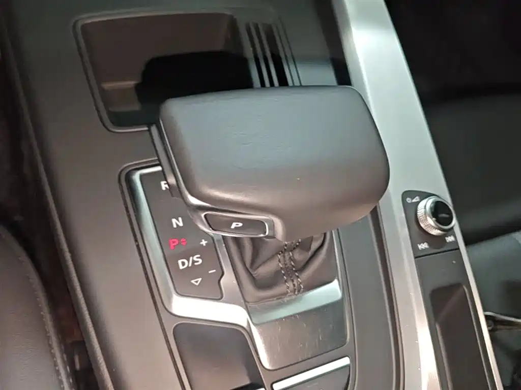 Audi A4L 2022 40 TFSI Fashion Dynamic фото 14