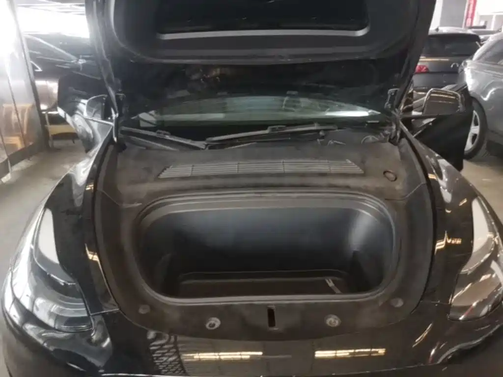Фото 20 - Tesla Model Y