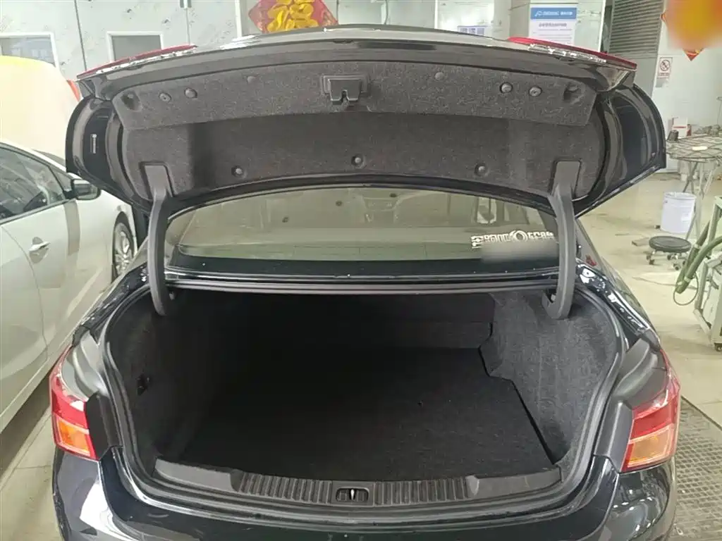 Buick Verano 2017 Sedan 15S Automatic Leading фото 19