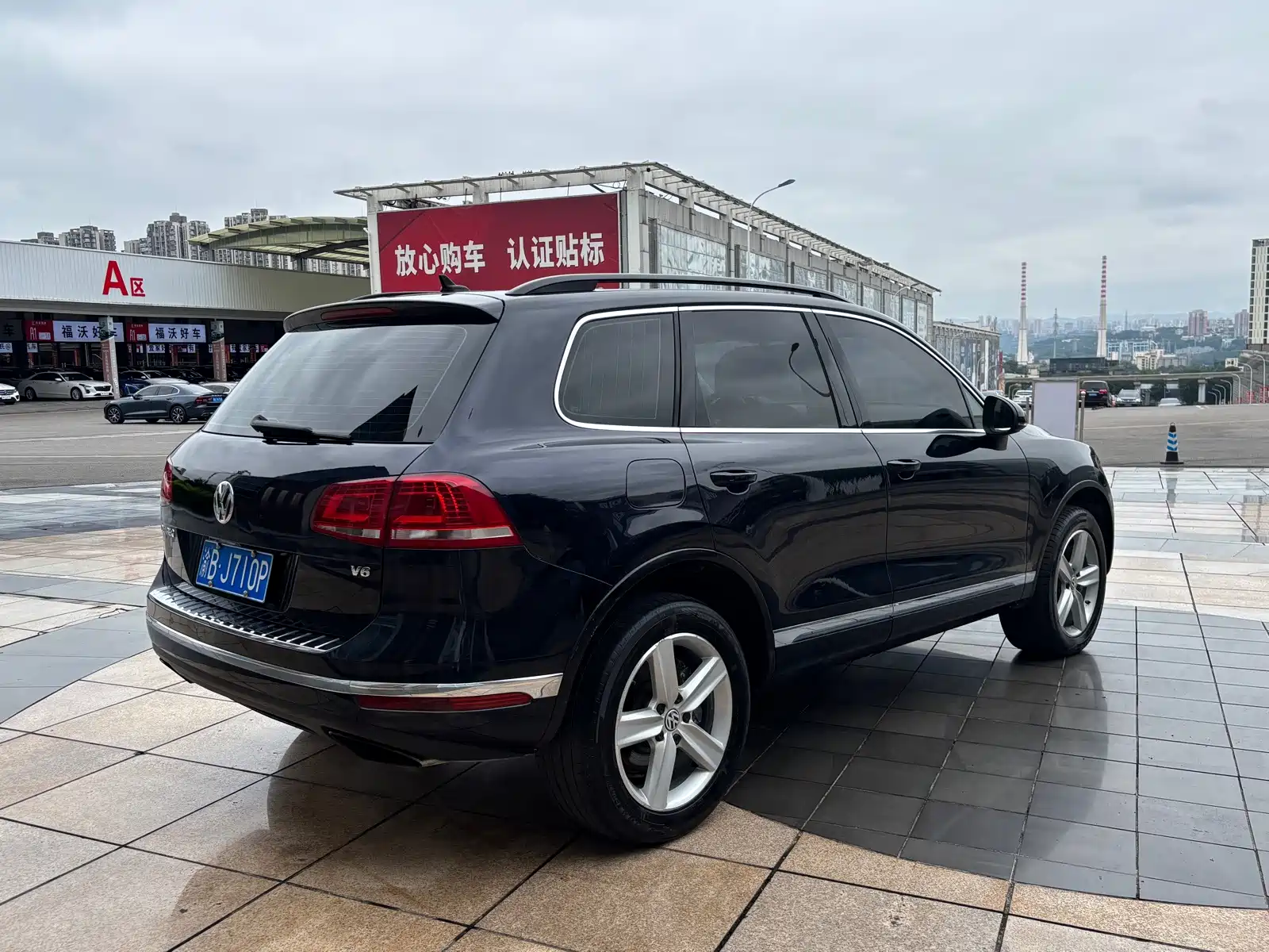 Фото 4 - Volkswagen Touareg