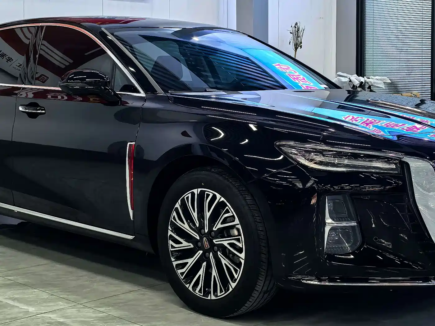 Hongqi H5 2023 2.0T Auto Smart Connect Flag Comfort фото 3