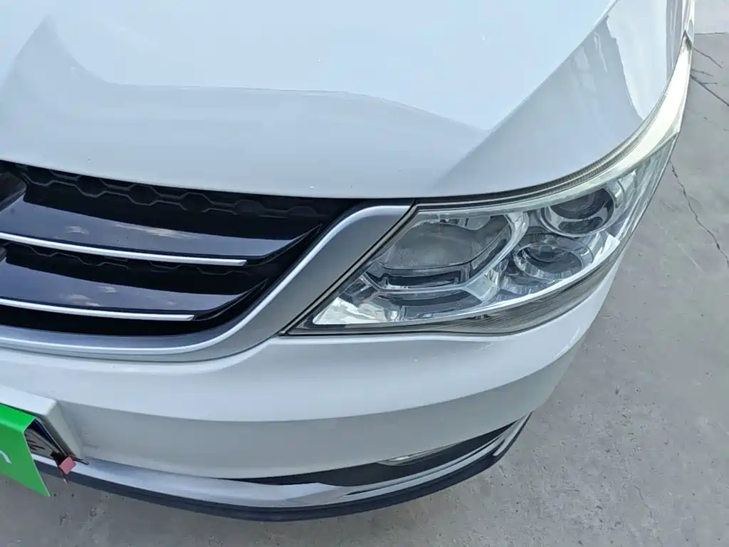Baojun 730 2020 2019 1.5L Manual Value Edition 7-Seater China VI