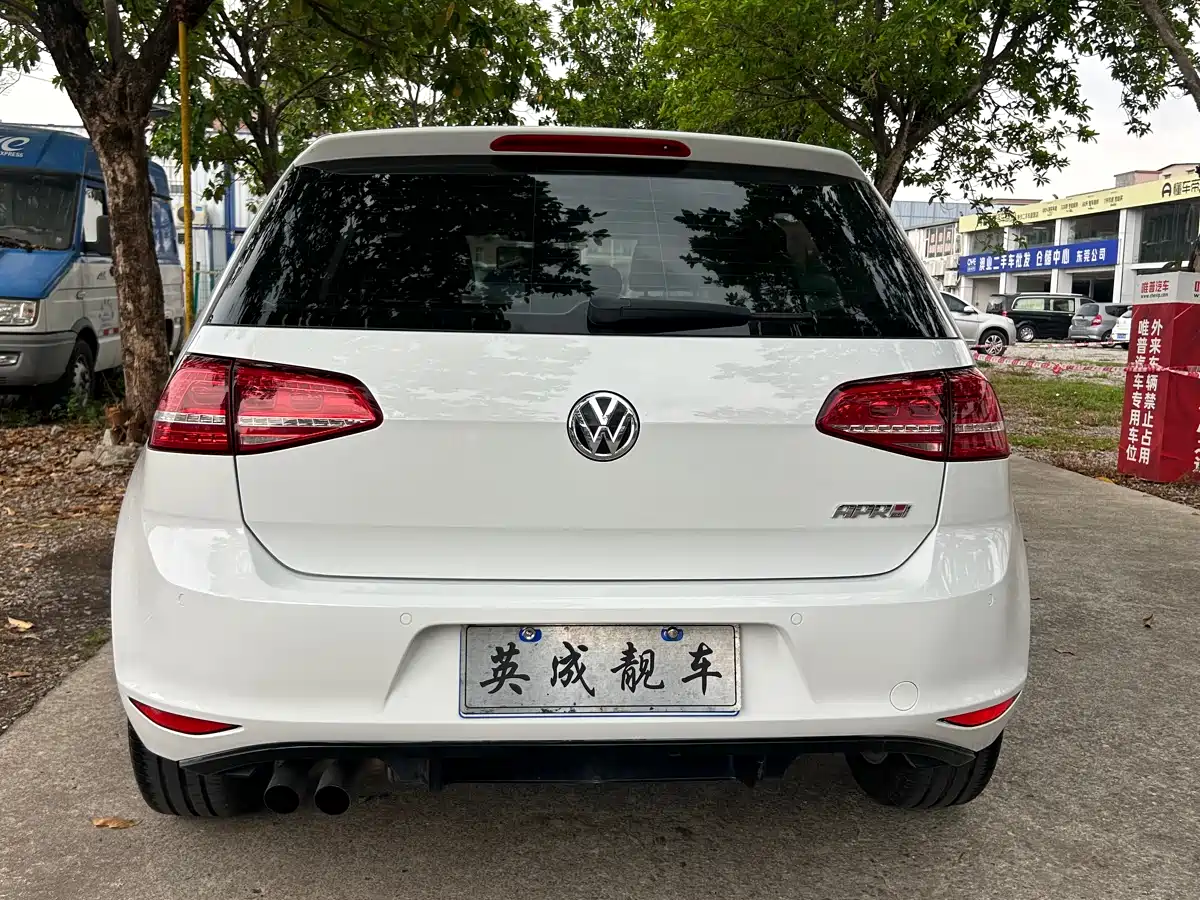 Volkswagen Golf 2016 230TSI Automatic Luxury фото 9