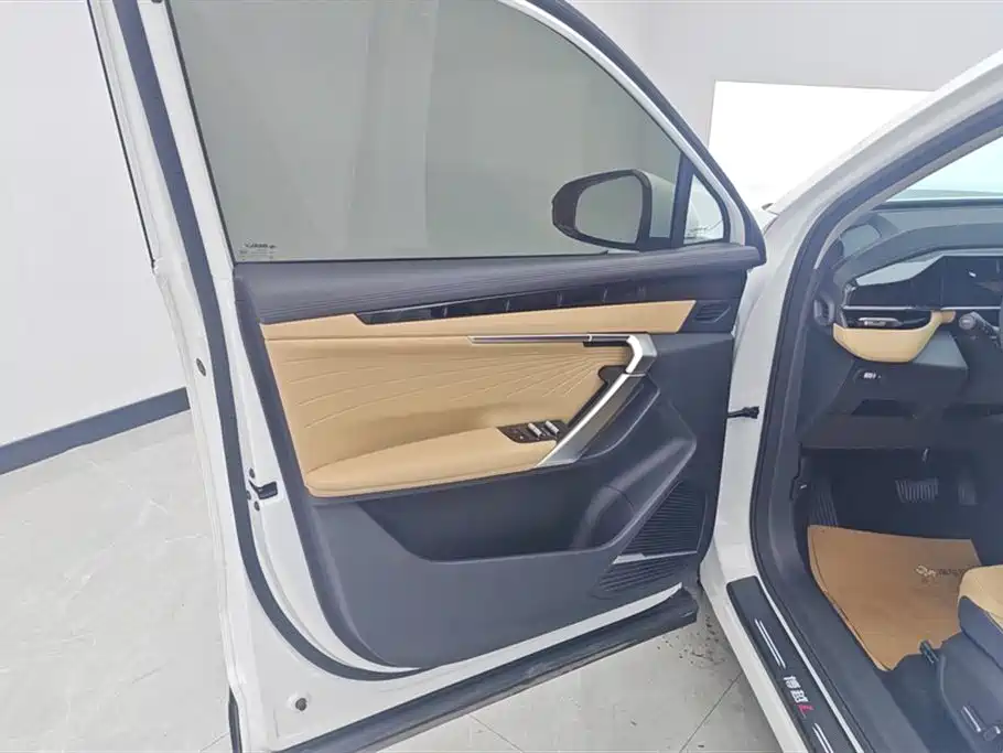 GEELY AUTOMOBILE BOYUE L