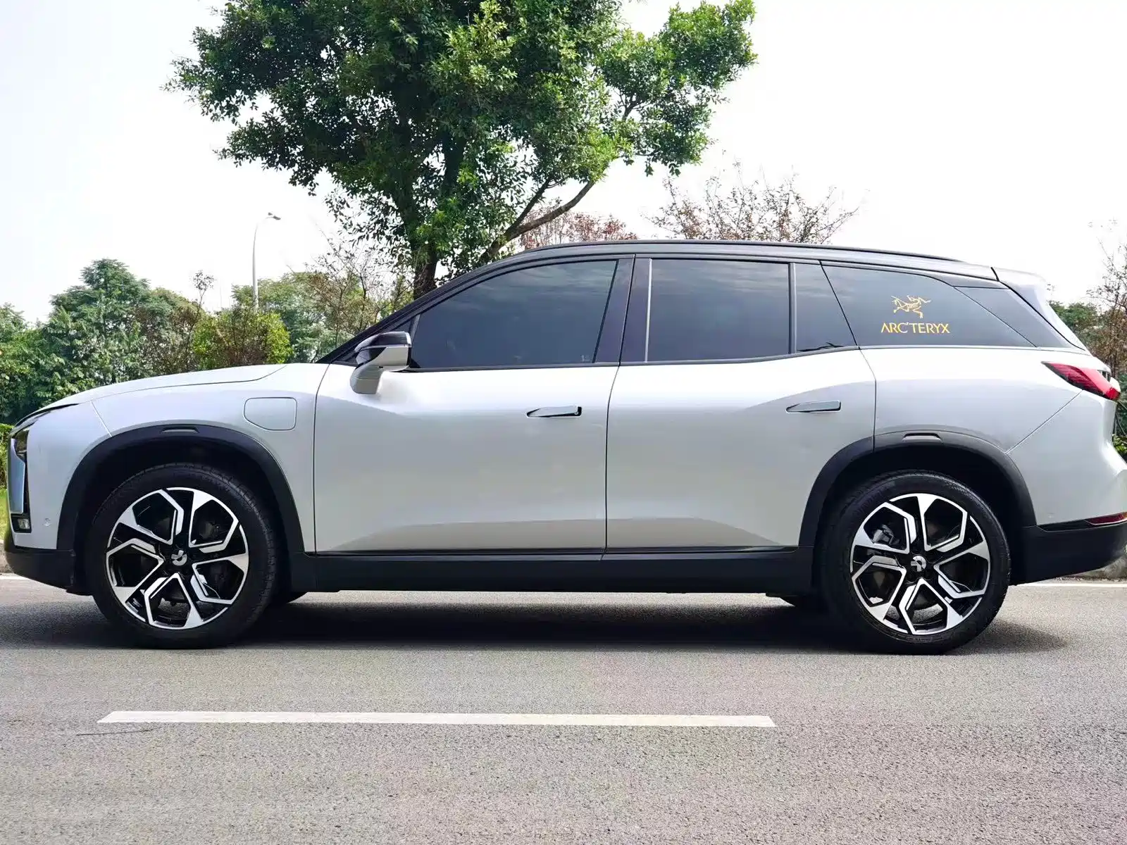 Фото 3 - NIO ES8