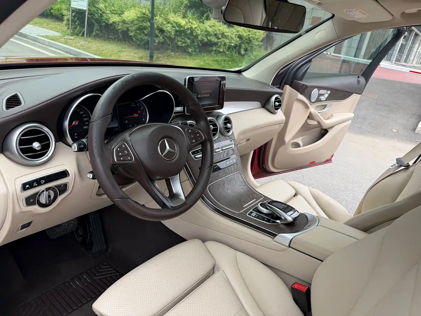 Mercedes-Benz GLC 2016 GLC 300 4MATIC Dynamic фото 9