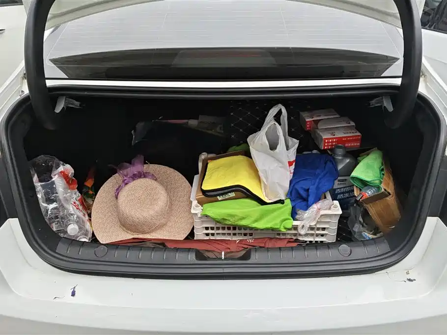 GEELY AUTOMOBILE EMGRAND GL