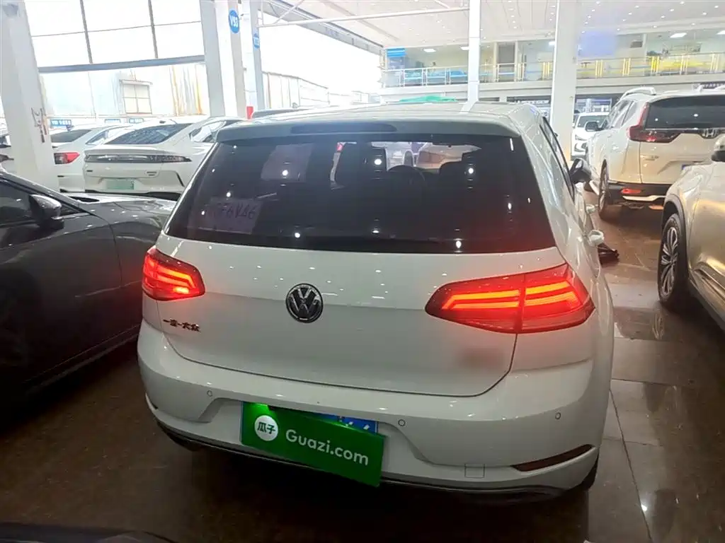 Volkswagen Golf 2018 230TSI Automatic Comfort фото 6
