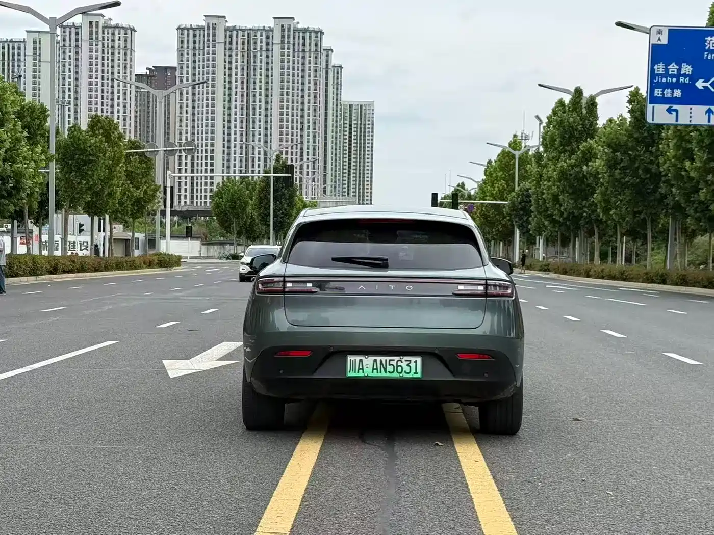 AITO Wenjie AITO M5 2024 Pure Electric Max RWD Advanced Smart Driving Edition фото 7