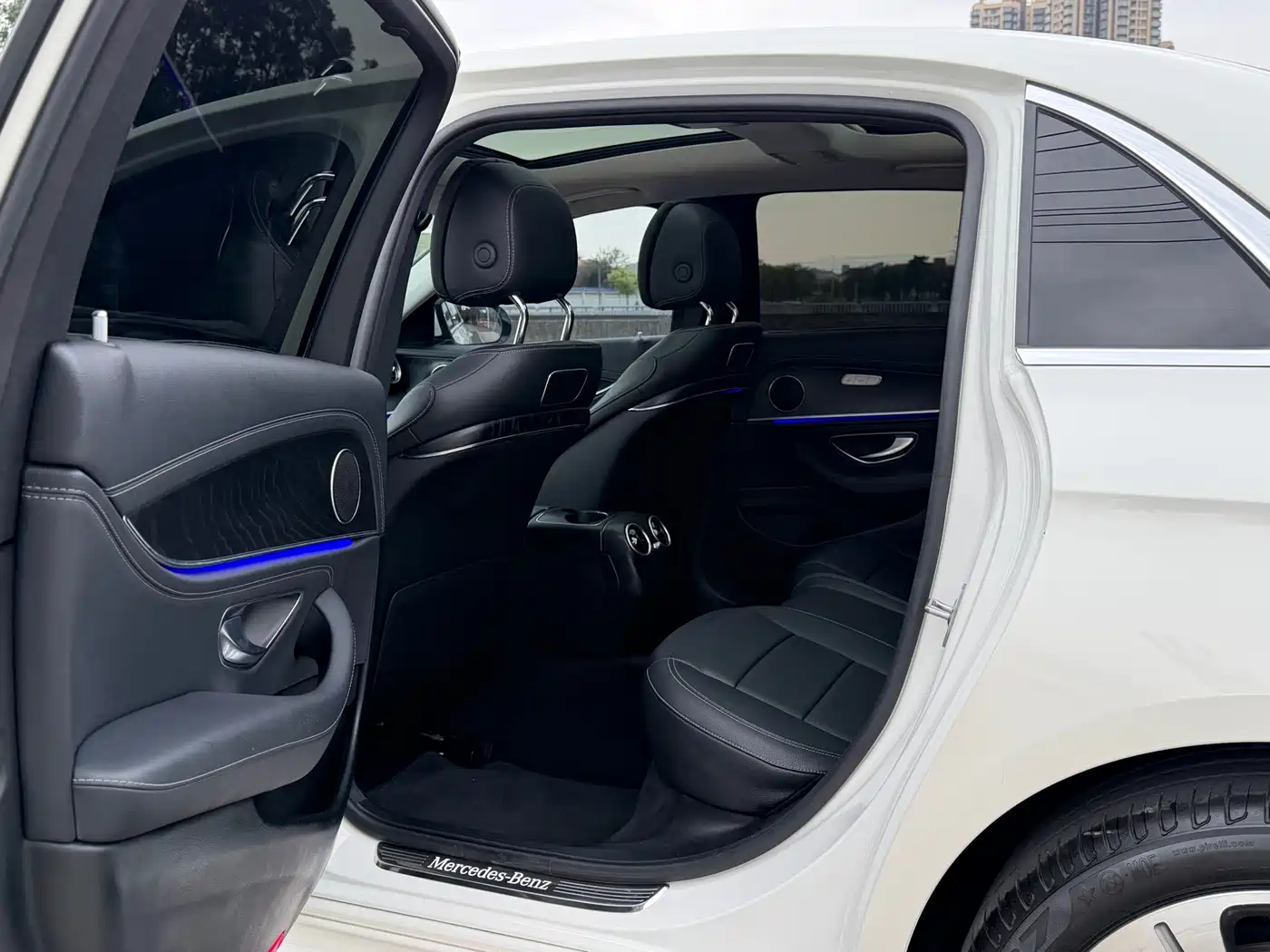 Mercedes-Benz E-Class 2018 Facelift E 200 L Sport фото 22