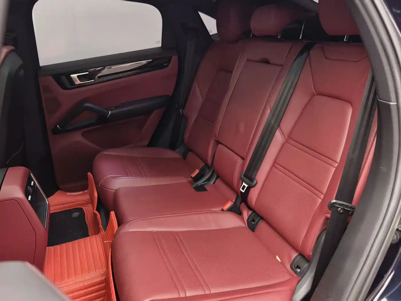 Фото 8 - Porsche Cayenne