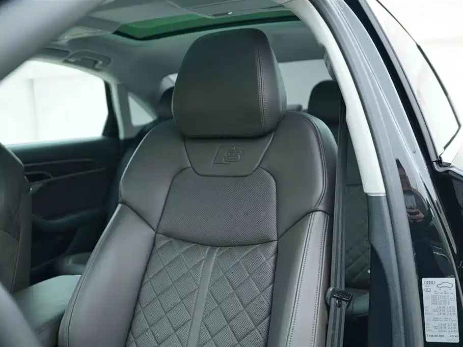 Audi A8 2021 A8L 50 TFSI quattro Comfort фото 14