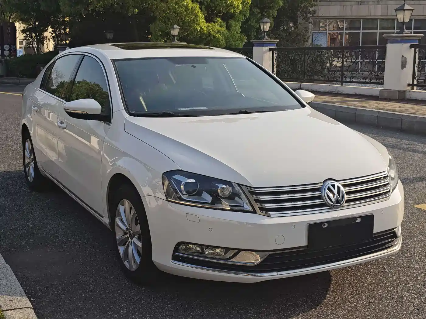 Volkswagen Magotan 2013 1.8TSI Luxury фото 3
