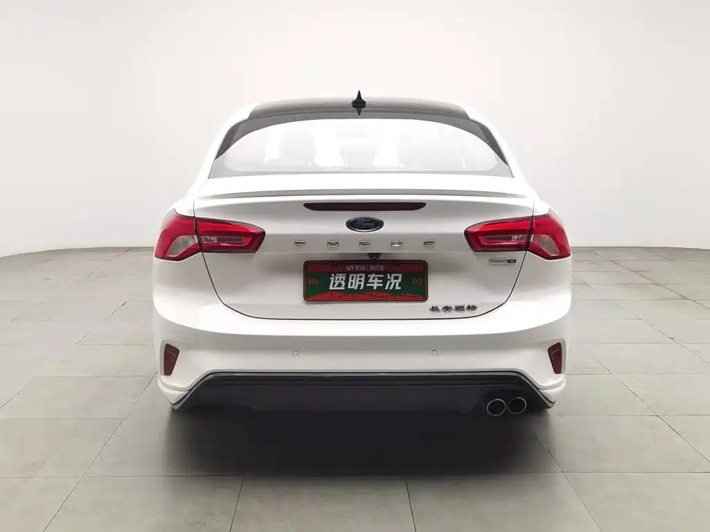 Фото 4 - Ford Focus