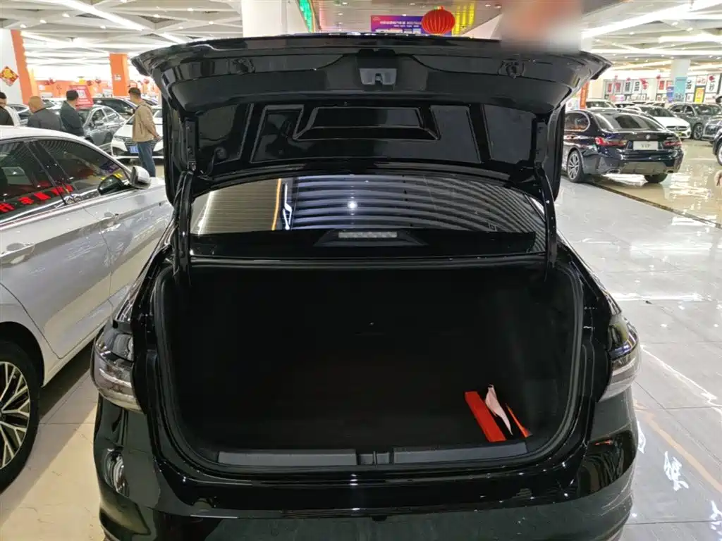 Volkswagen Lavida 2025 New Edge 1.5L Outstanding New Ease фото 19