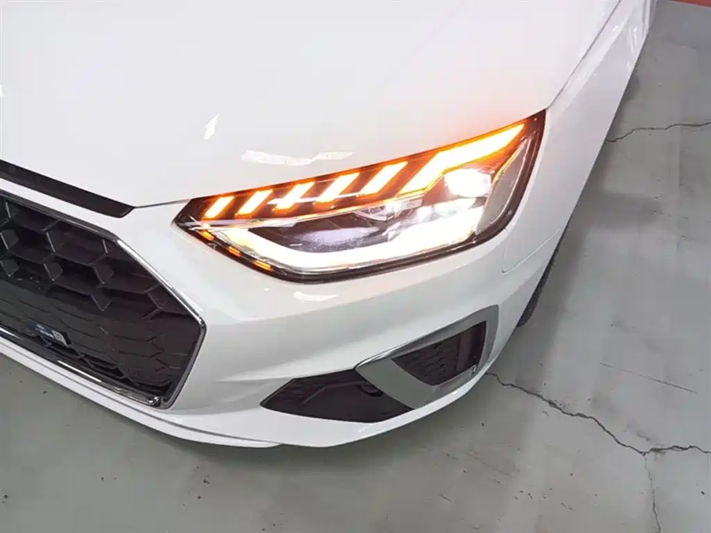 Audi A4L 2020 40 TFSI Fashion Dynamic Edition фото 24