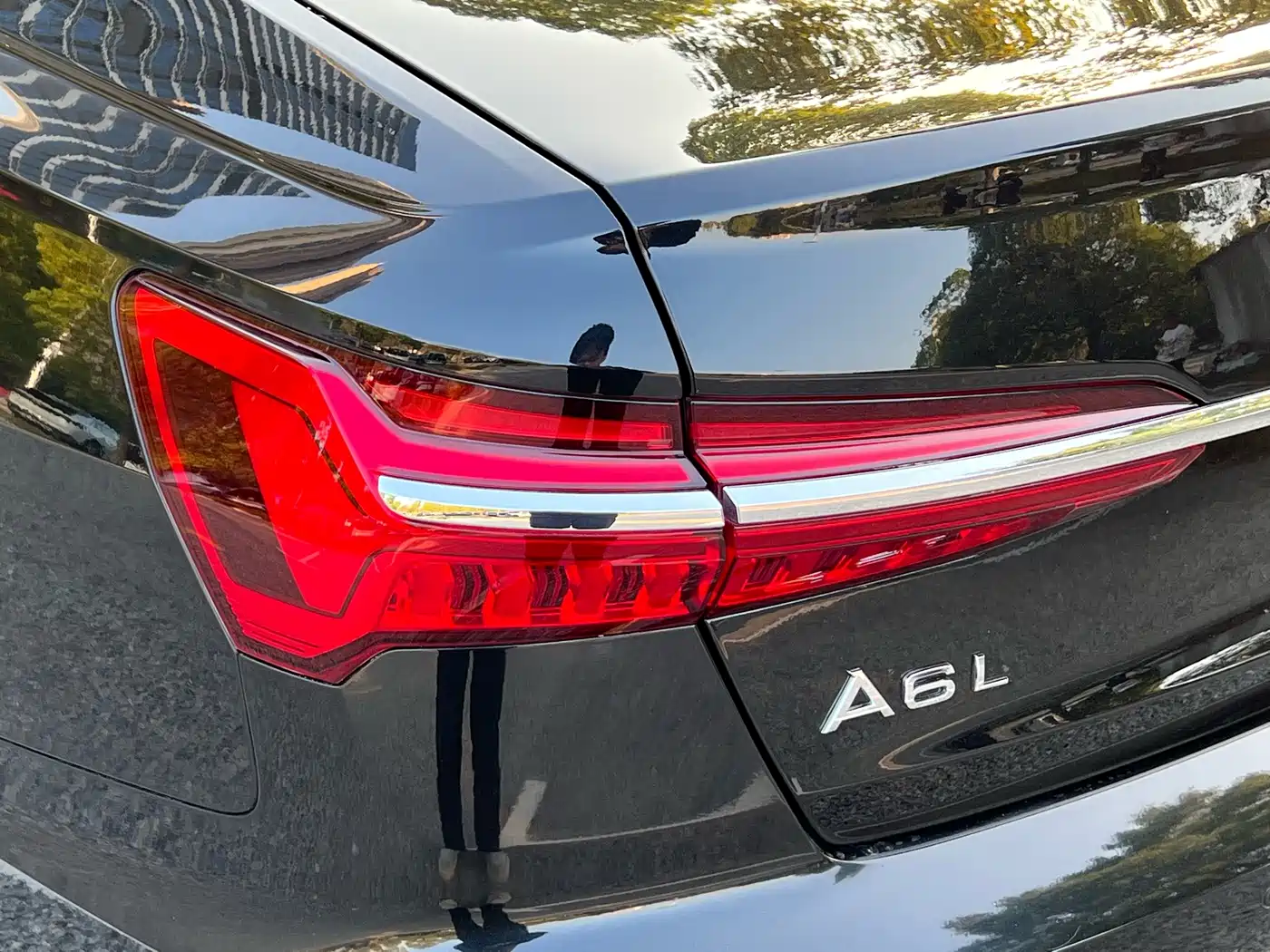 Photo 5 - Audi A6L
